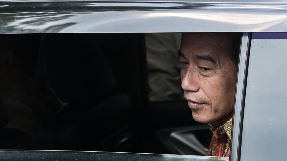 jokowi-laporkan-tuduhan-ijazah-palsu-ke-polda-metro-jaya-1745998344671_169.jpeg