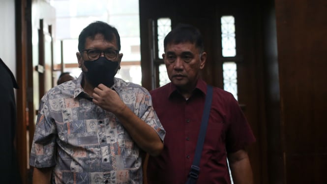 6836c02cd3ec8-zarof-ricar-sidang-tuntutan_665_374.jpg