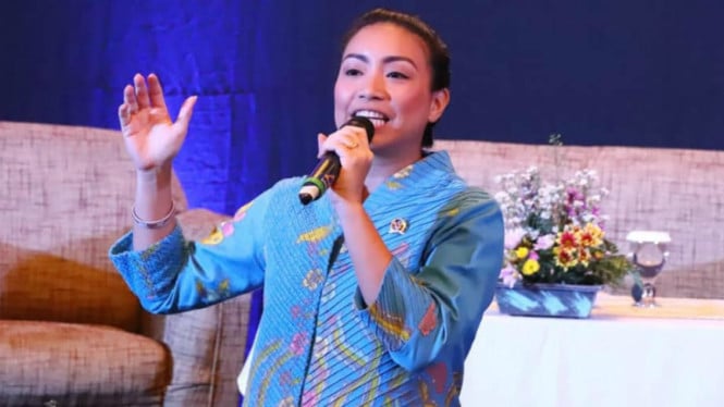 5f081c133f73f-keponakan-prabowo-subianto-rahayu-saraswati_665_374.jpg